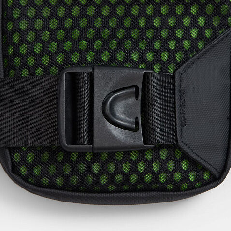 Спортивная кросс-боди сумка UrbanHike, черная